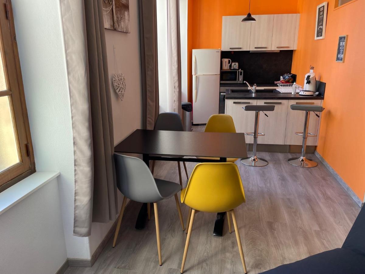 Millau Superbe Studio 35M2 Centre Ville Calme Et Ajoure Exteriör bild